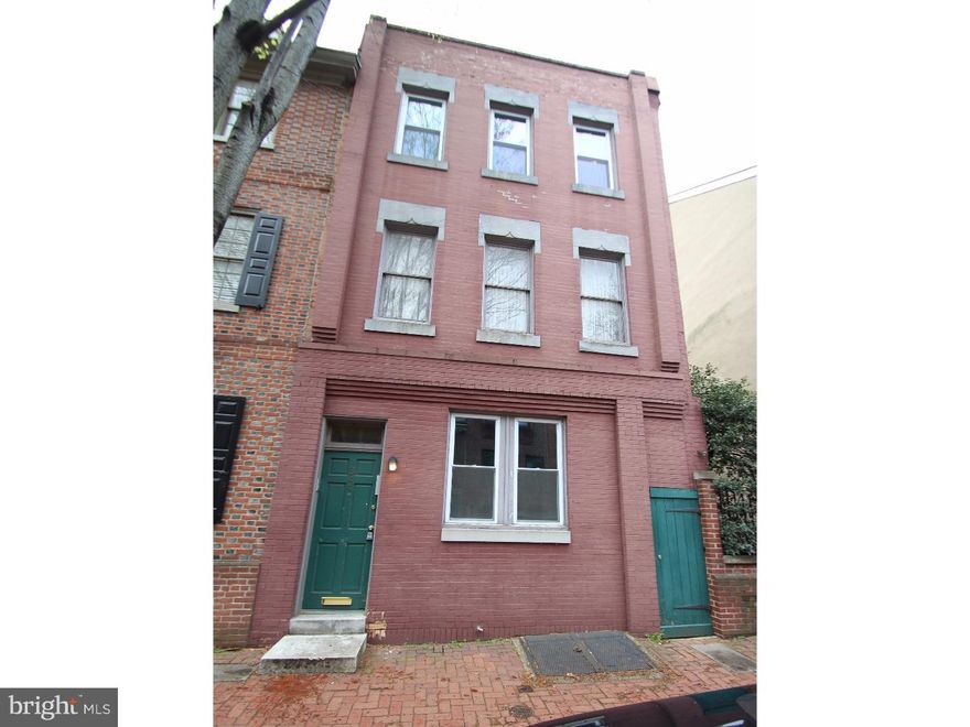 Beautiful, tree lined, historic Society Hill location. 6 unit building, all totally renovated 1bed/1bath units.  All utilities are separated and six brand new heating/cooling systems installed in 2014.  Well maintained building, 100% rented, A++ location.  Gross annual income approx 88k annually. Taxes 9965/year. Tenants pay all utilities including water/sewer. Washer/dryer in basement common area. Walking distance to 3 Bears Park, Washington Square Park, restaurants, bars, shopping, waterfront and all of Center City's many historical sites.