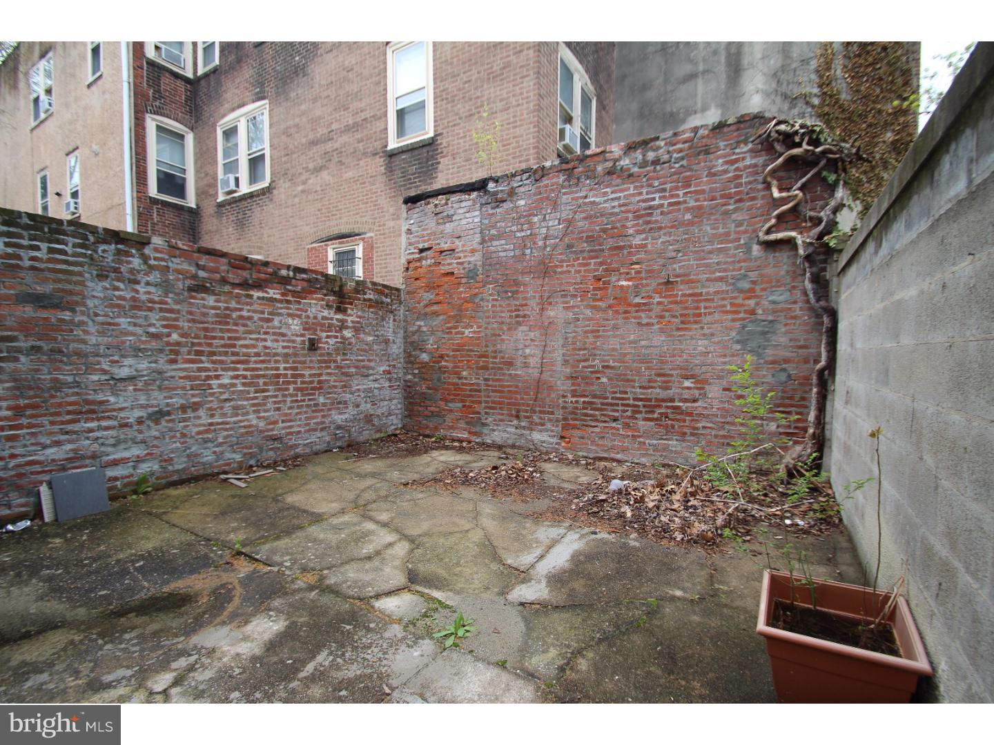 SOCIETY HILL - Residential Income