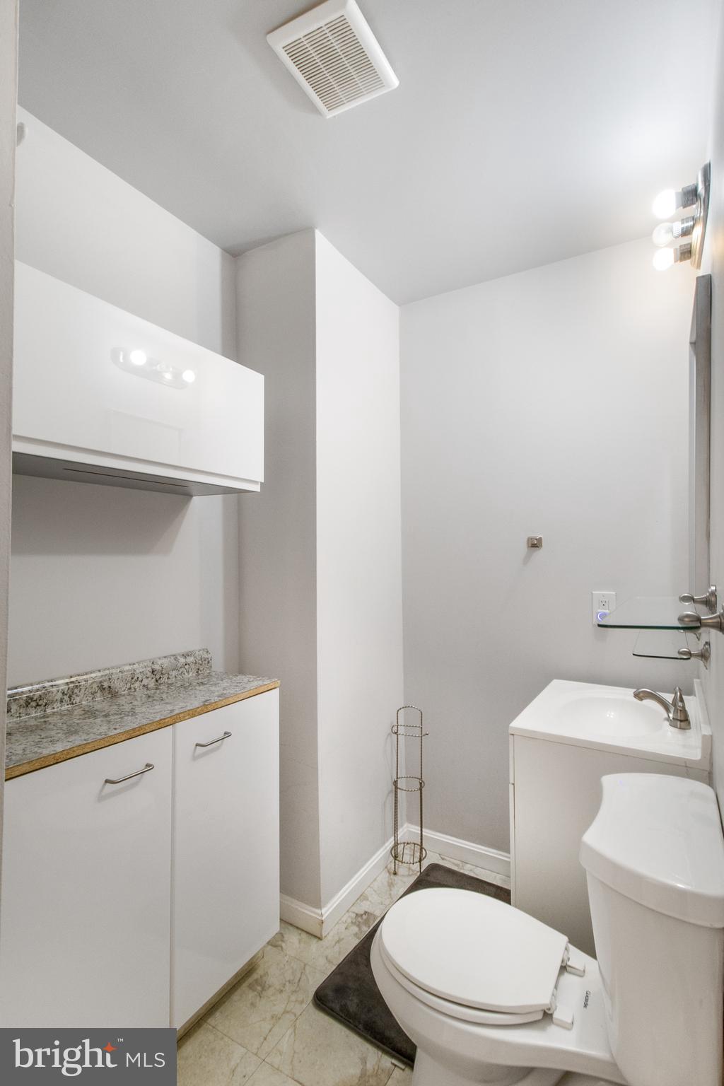 FAIRLAND ESTATES - Residential Lease