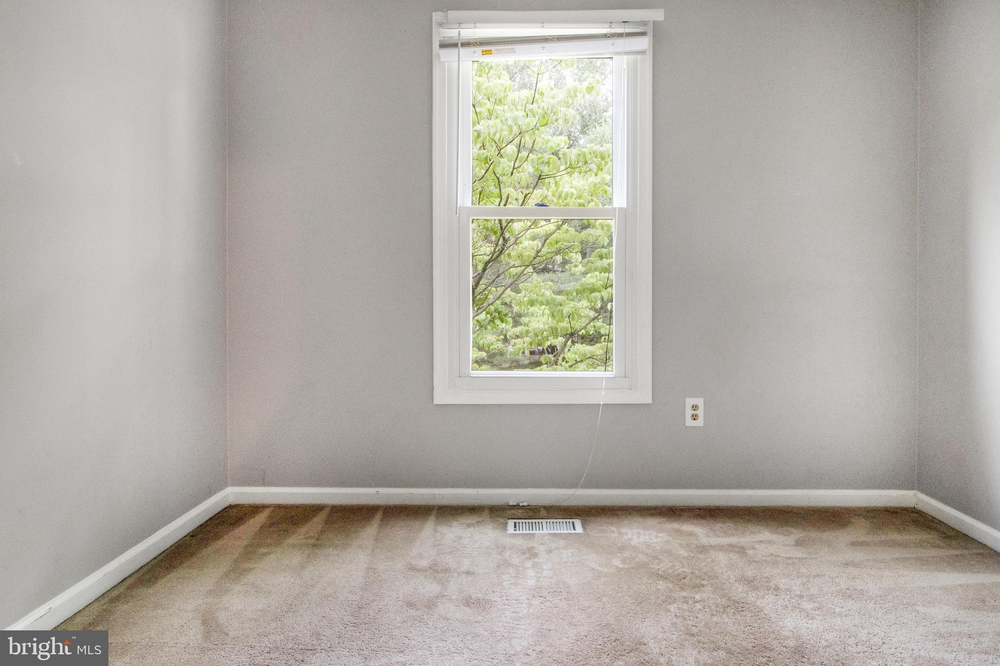 FAIRLAND ESTATES - Residential Lease