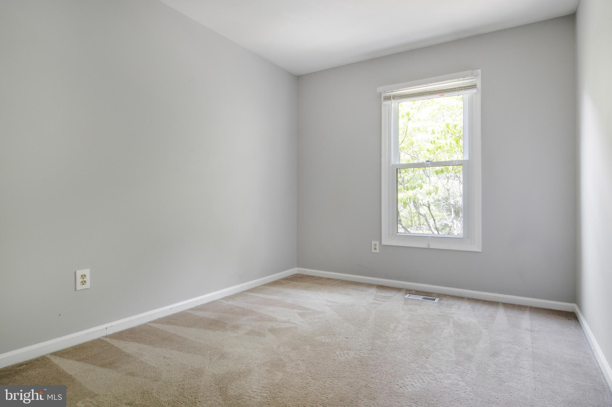 FAIRLAND ESTATES - Residential Lease