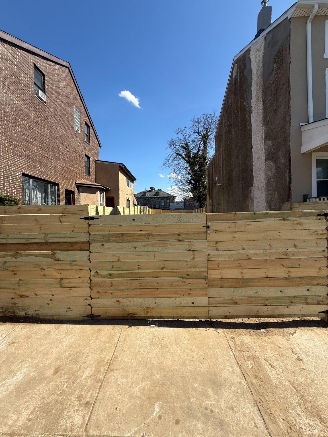 GERMANTOWN (WEST) - Land