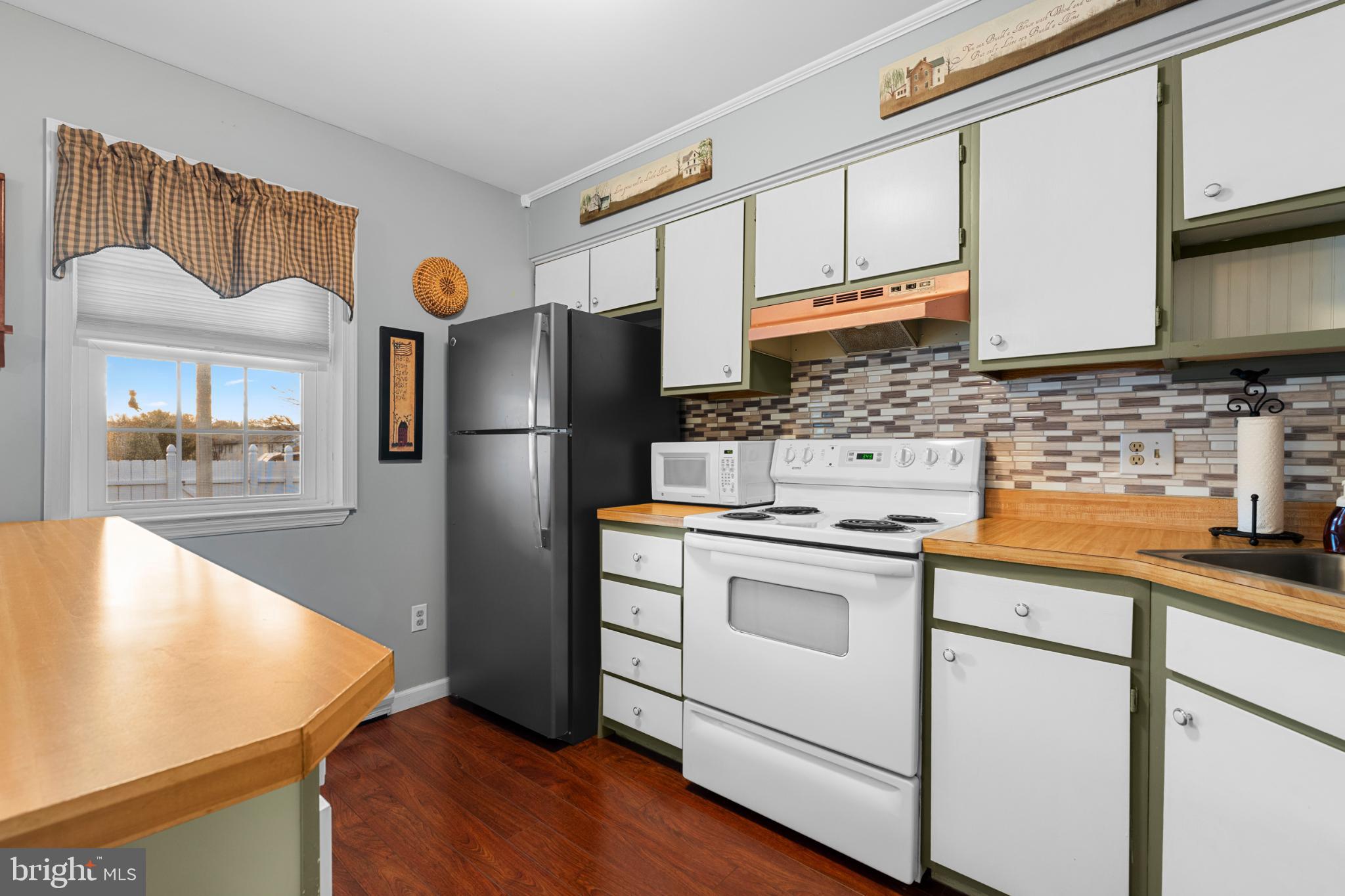 COLONIAL VIL - Residential