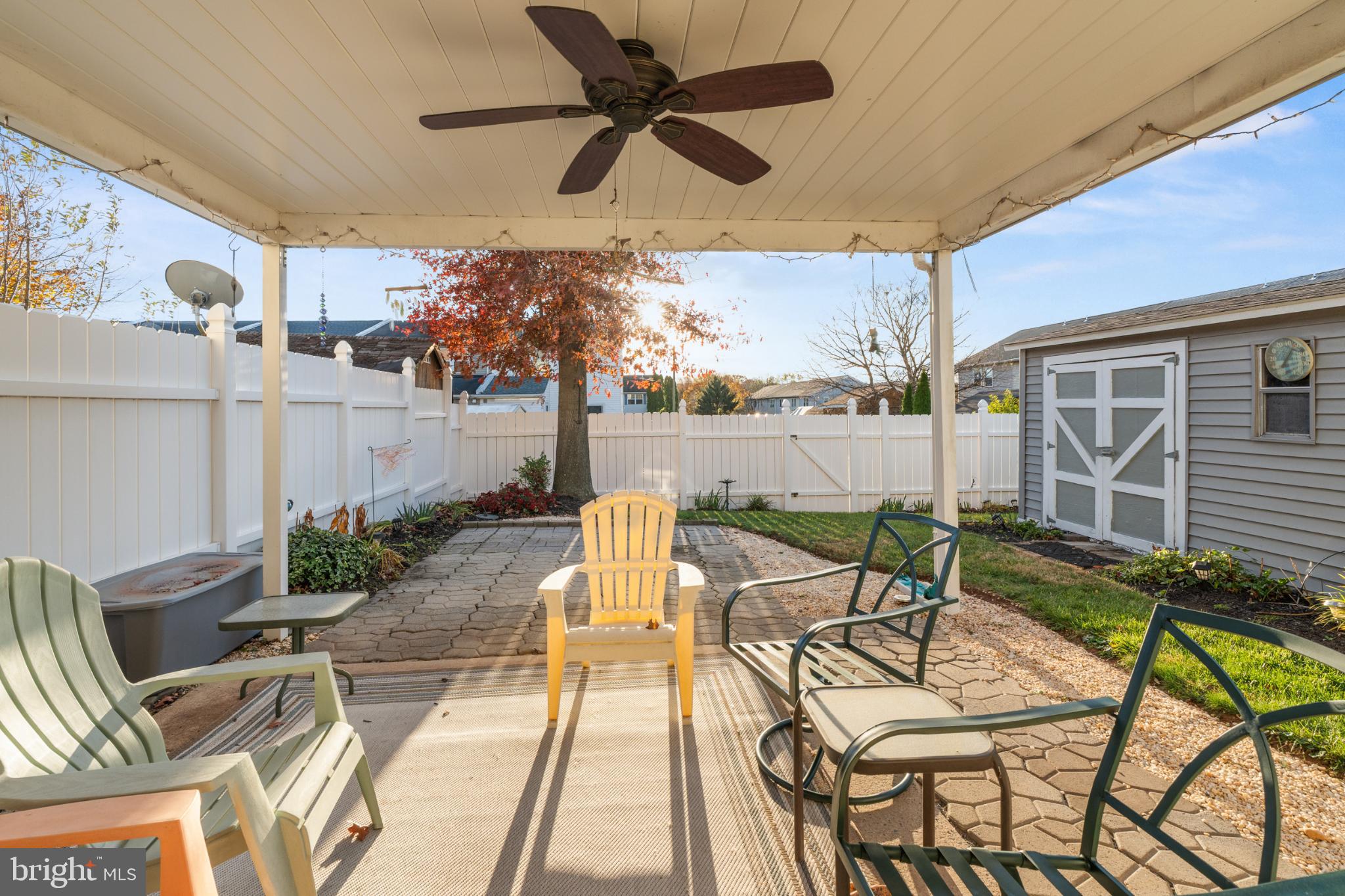 COLONIAL VIL - Residential