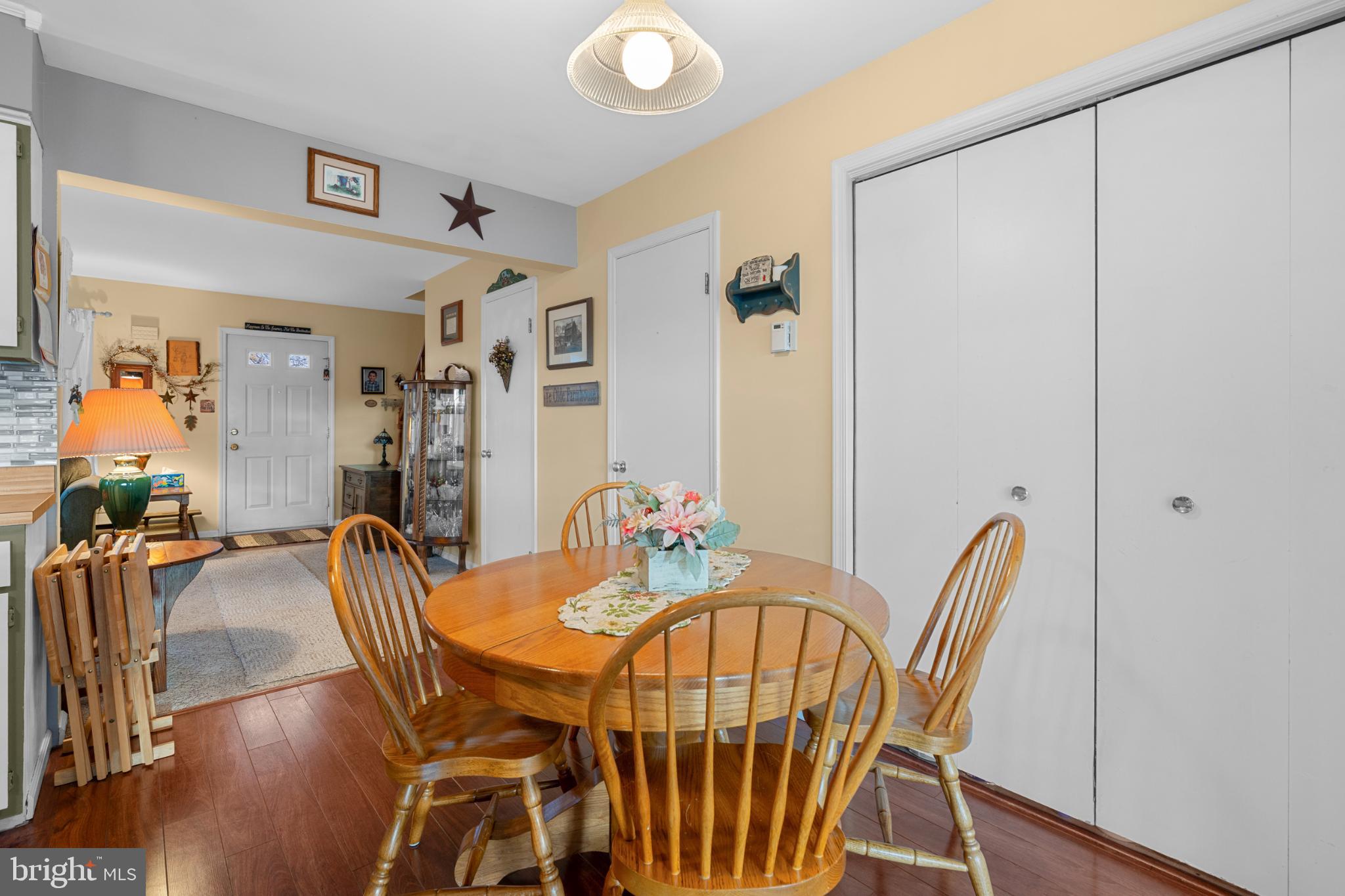 COLONIAL VIL - Residential