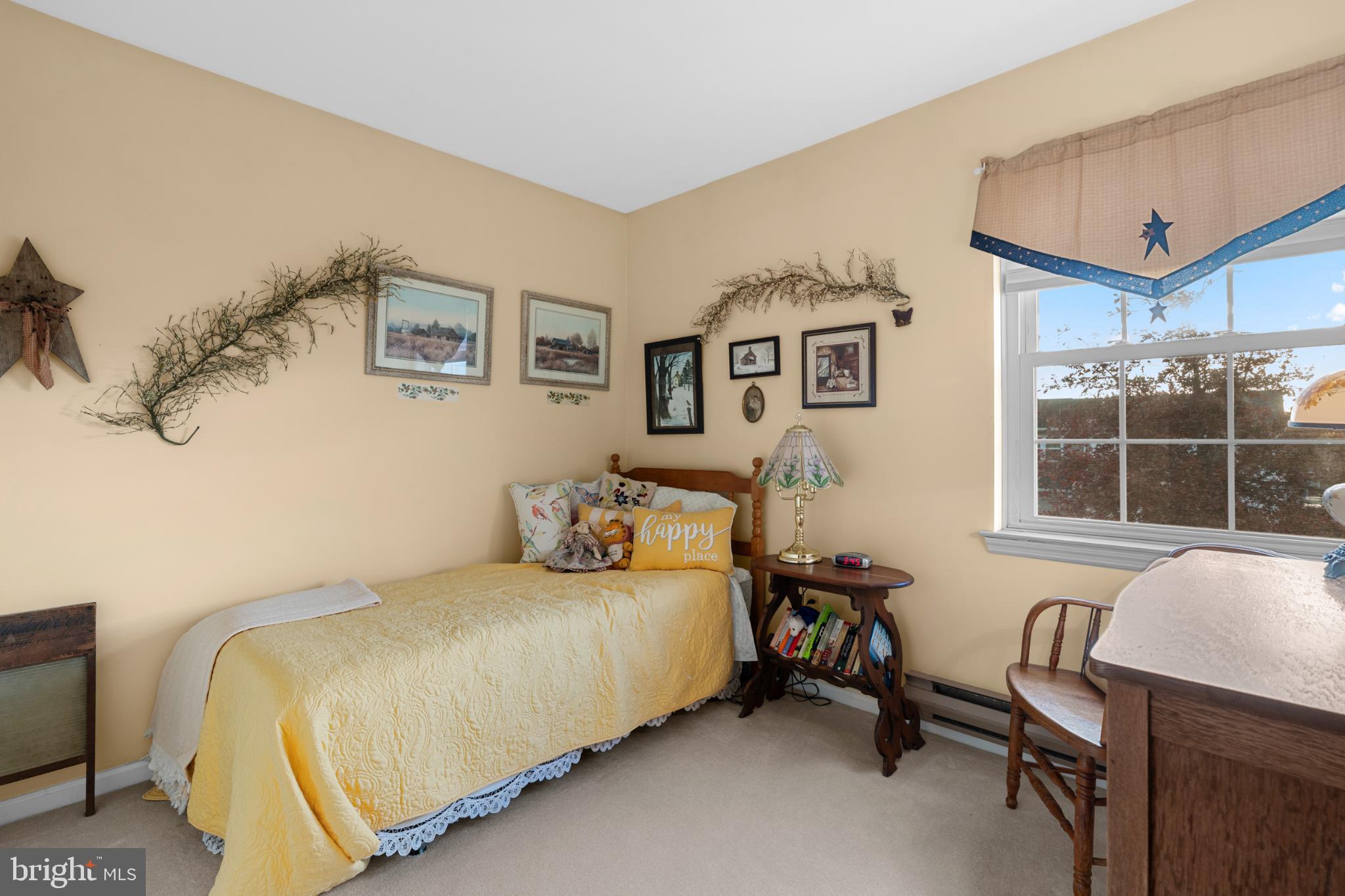 COLONIAL VIL - Residential