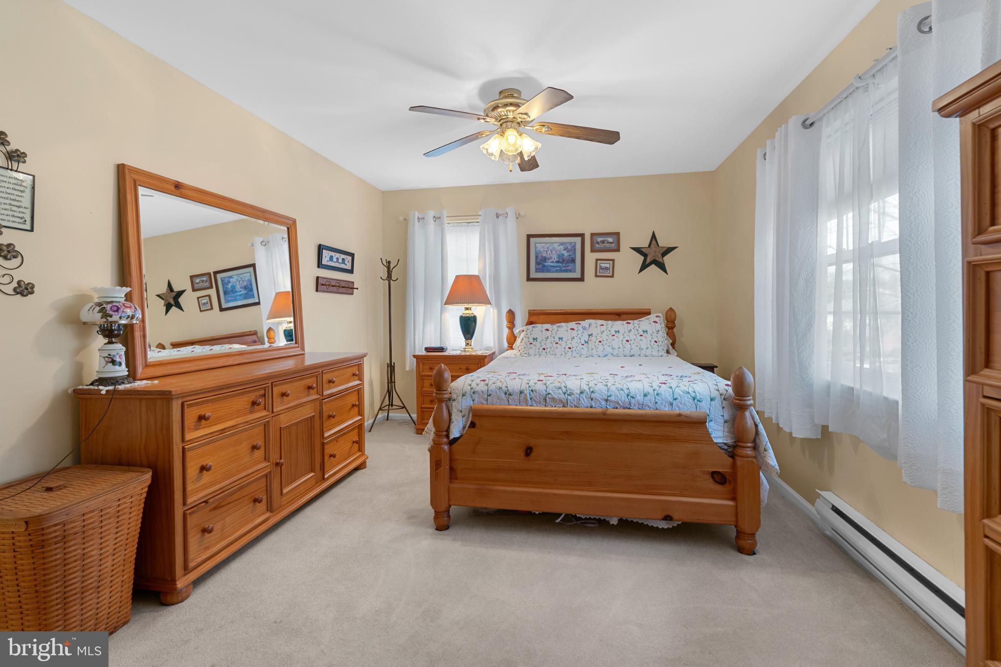 COLONIAL VIL - Residential