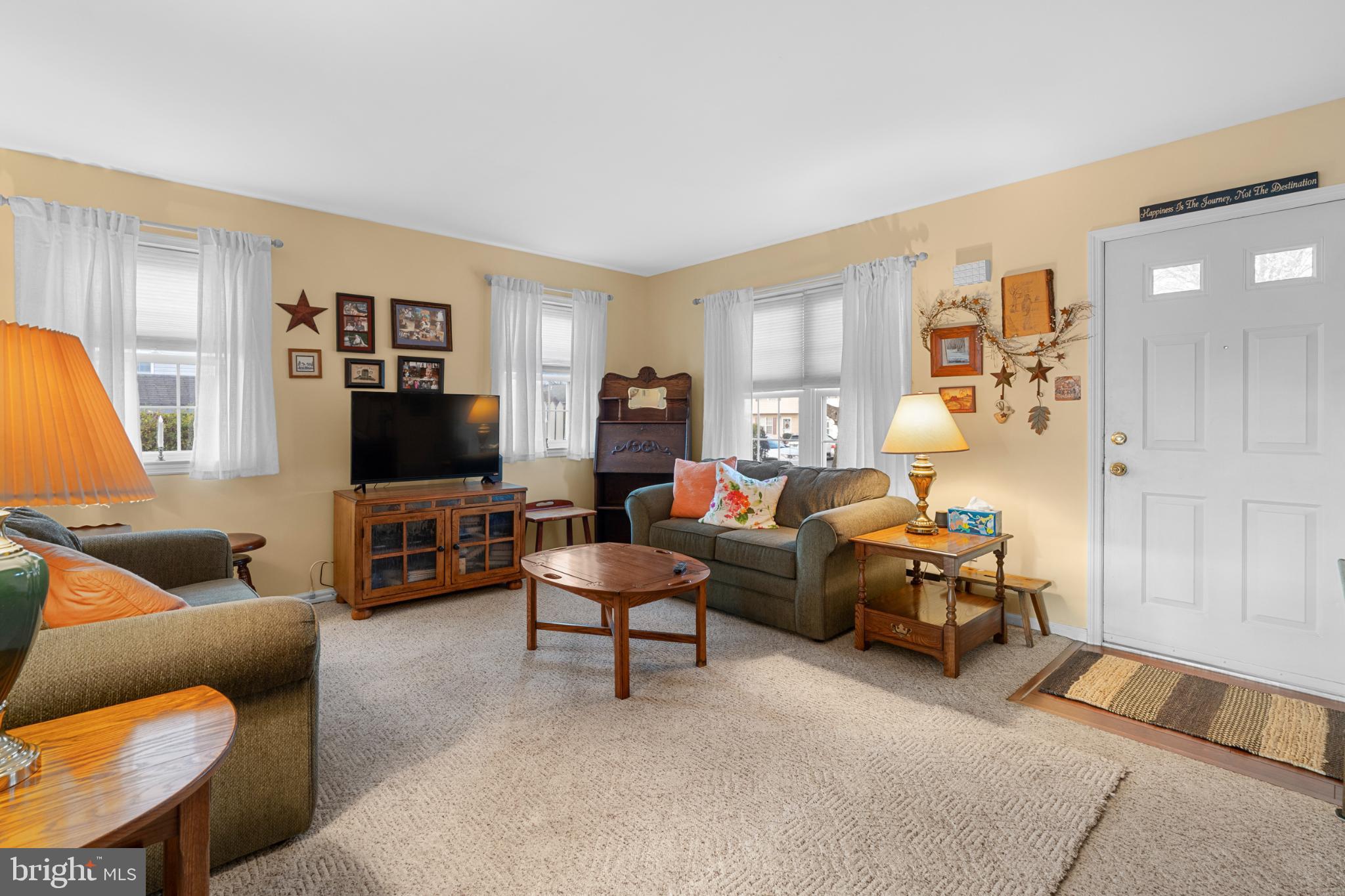 COLONIAL VIL - Residential