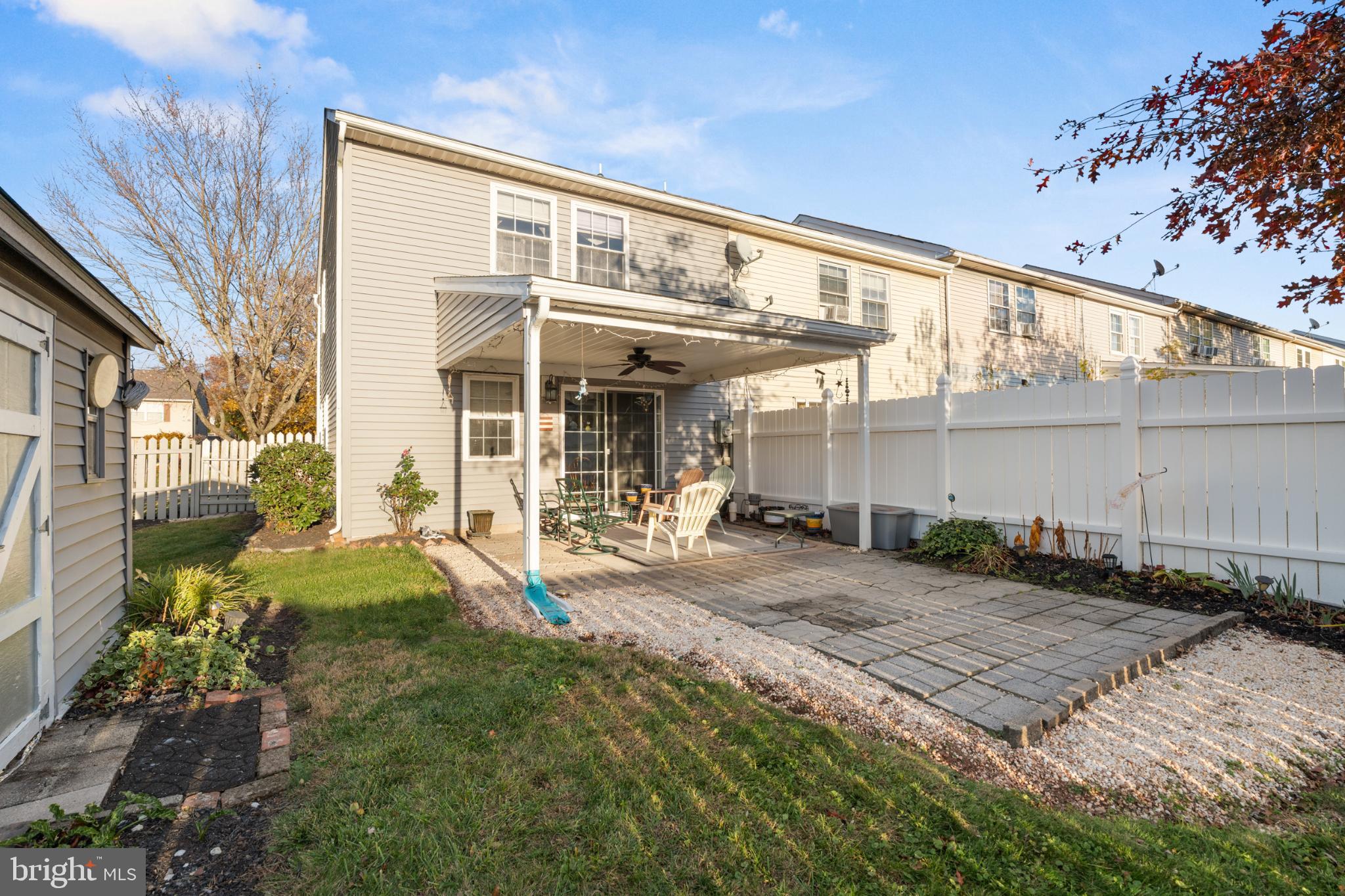 COLONIAL VIL - Residential