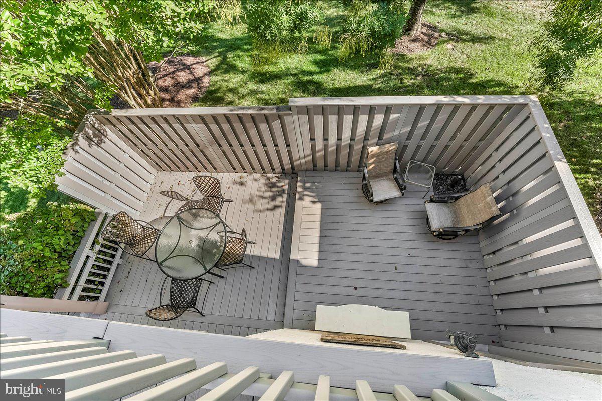 CAMBRIDGE CHASE - Residential