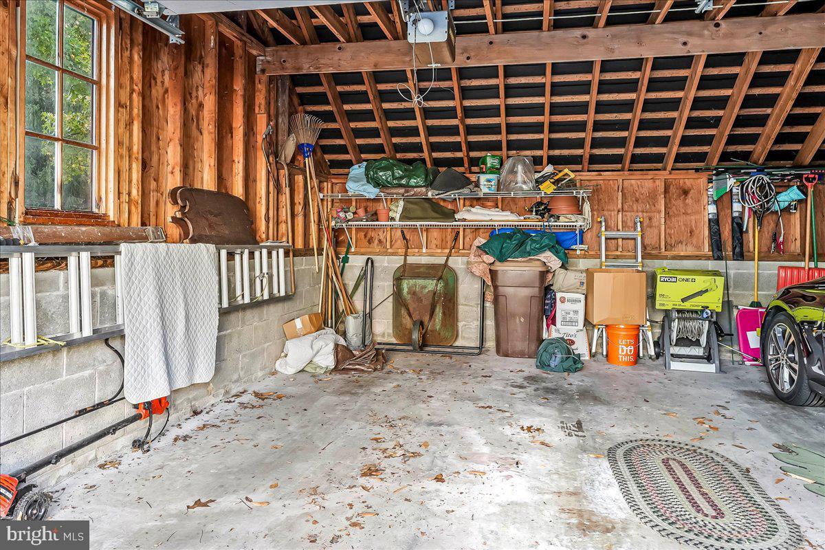 CAMBRIDGE CHASE - Residential