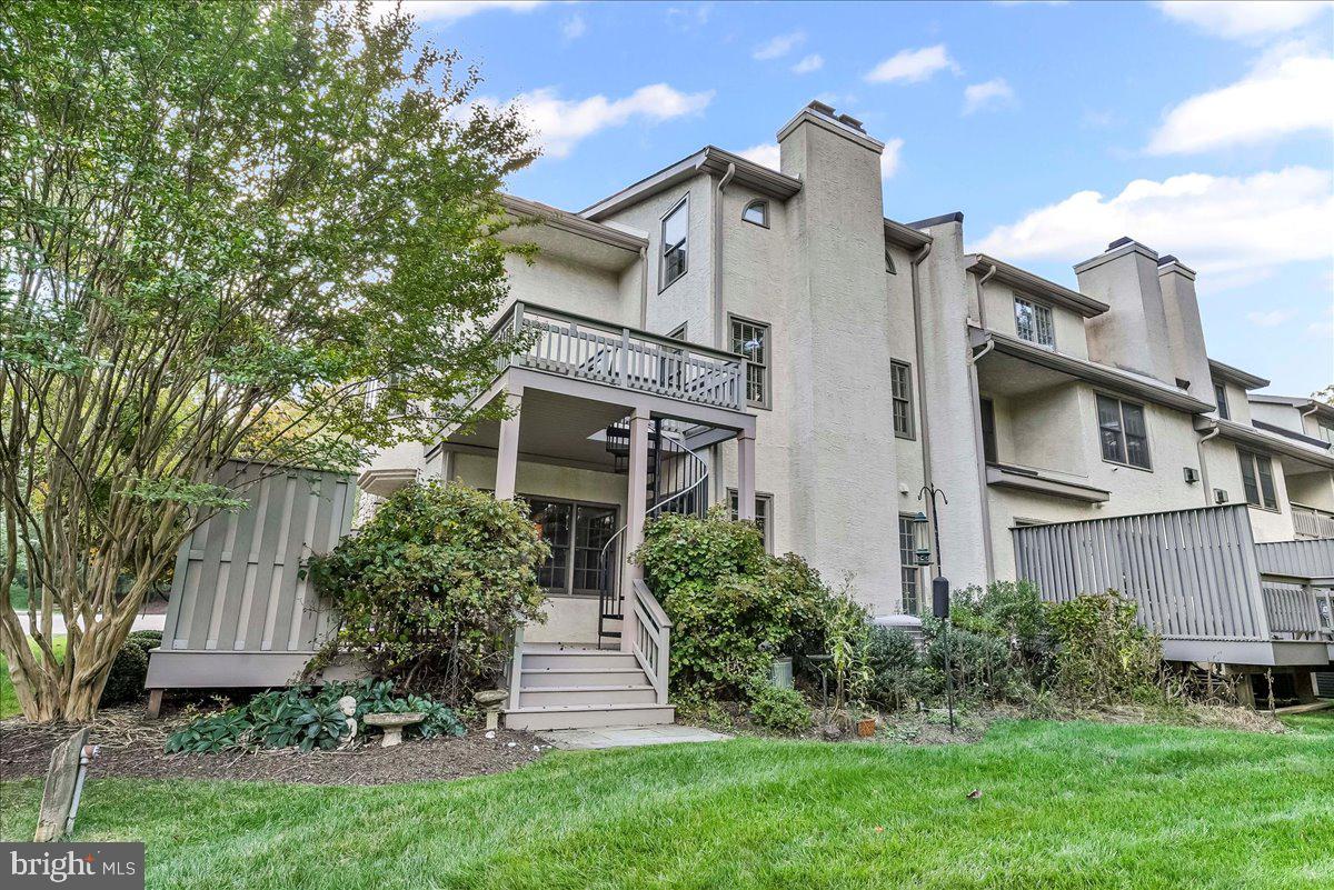 CAMBRIDGE CHASE - Residential