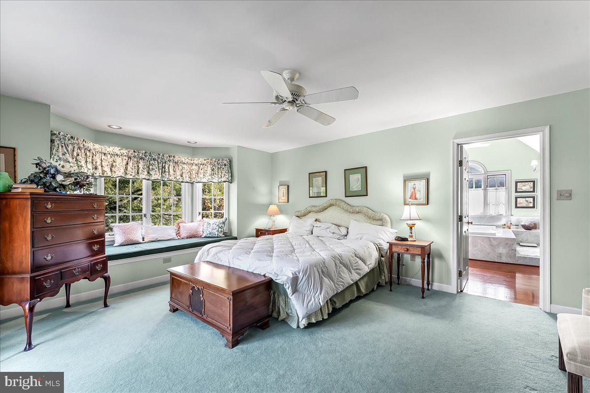 CAMBRIDGE CHASE - Residential