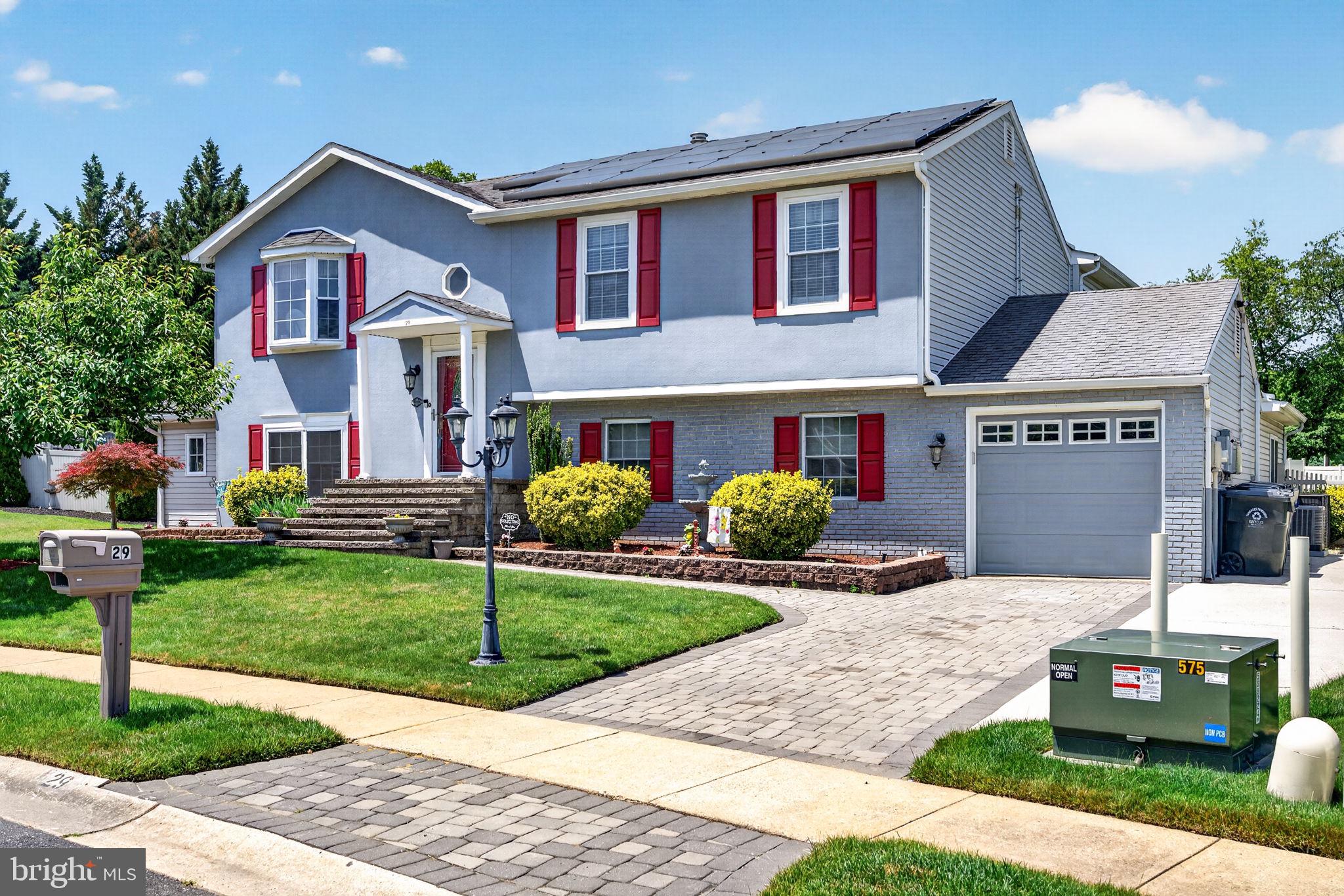 29 BROOKSTONE DRIVE