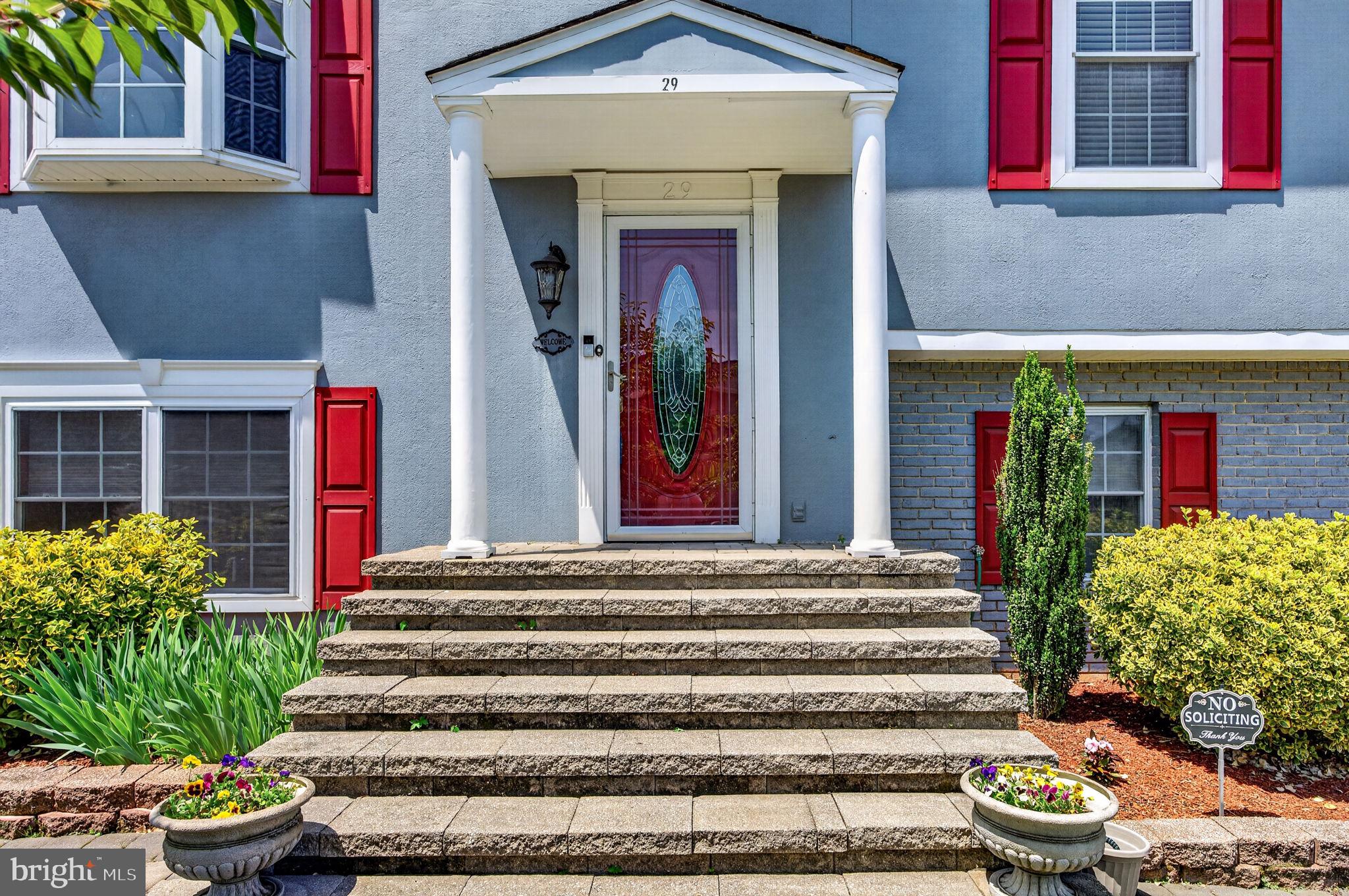 29 BROOKSTONE DRIVE