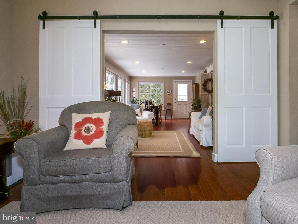 NORTHRIDGE - Residential