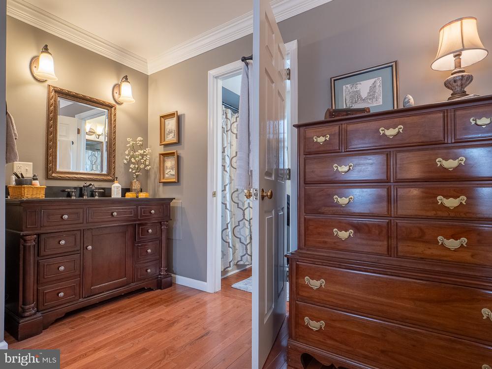 NORTHRIDGE - Residential