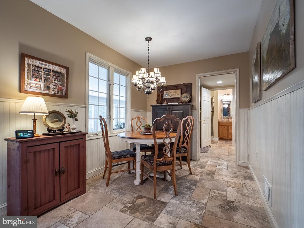 NORTHRIDGE - Residential