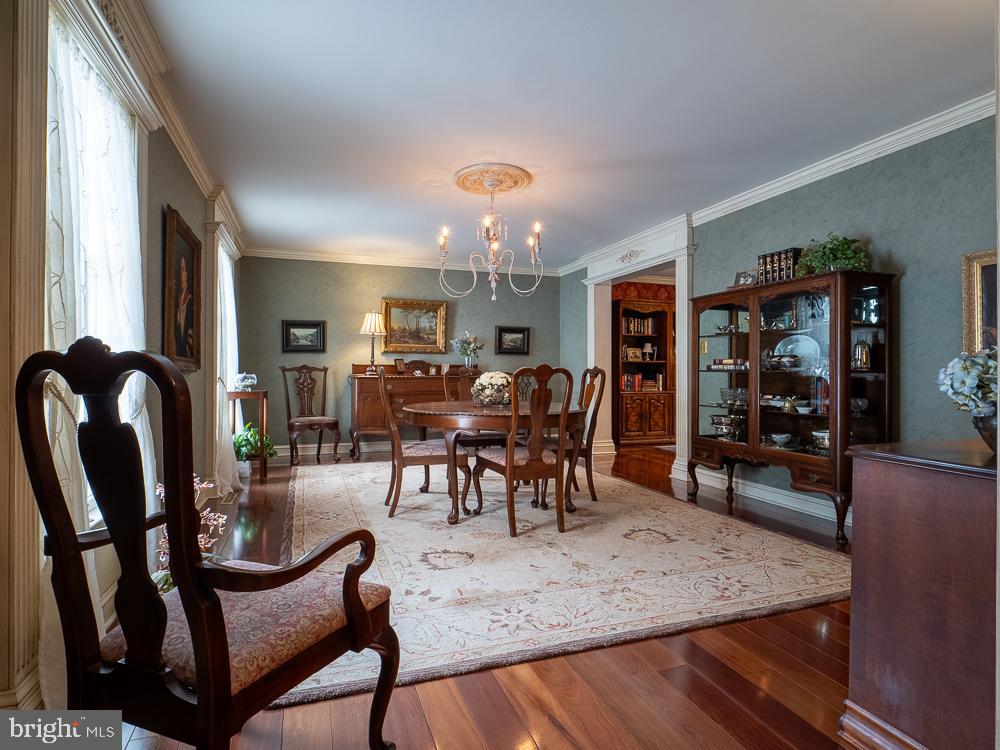 NORTHRIDGE - Residential