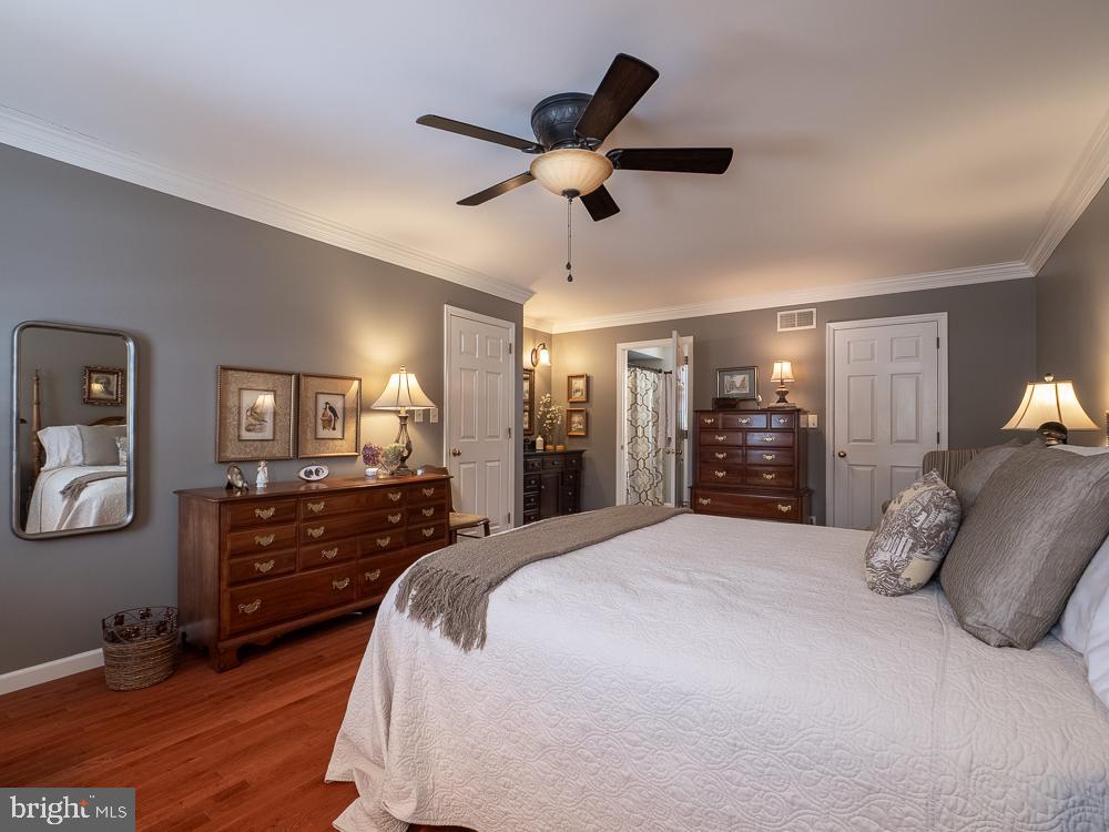 NORTHRIDGE - Residential