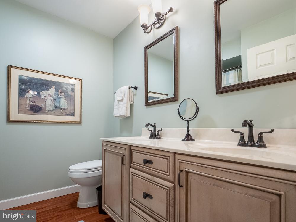 NORTHRIDGE - Residential