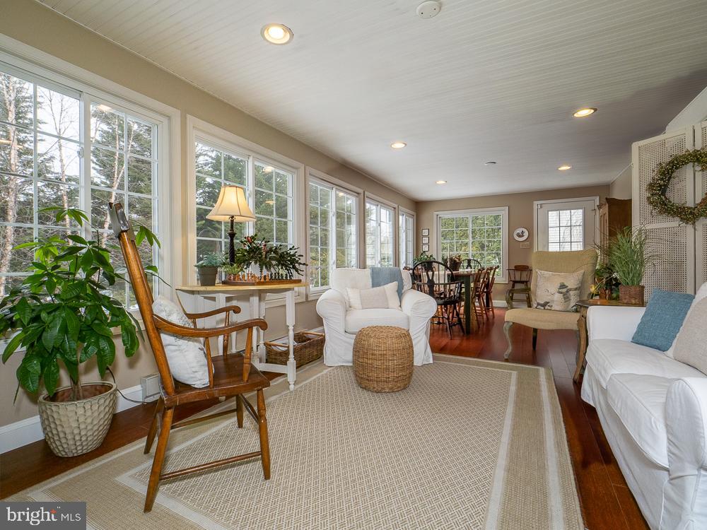 NORTHRIDGE - Residential