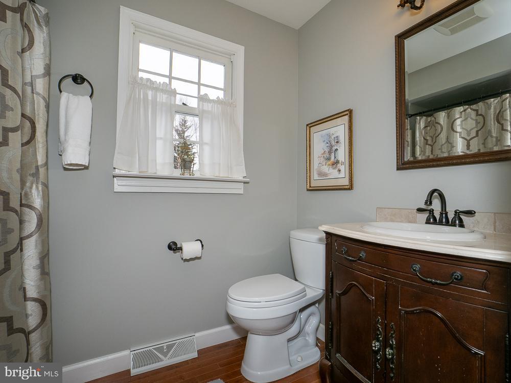 NORTHRIDGE - Residential