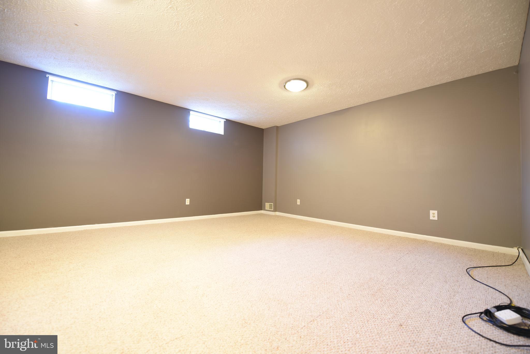 WINDING RIDGE - Residential Lease