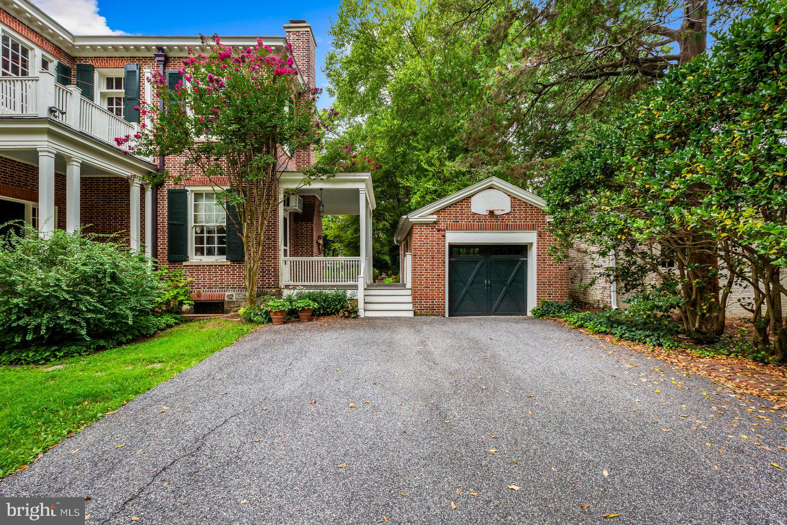 ROLAND PARK - Residential