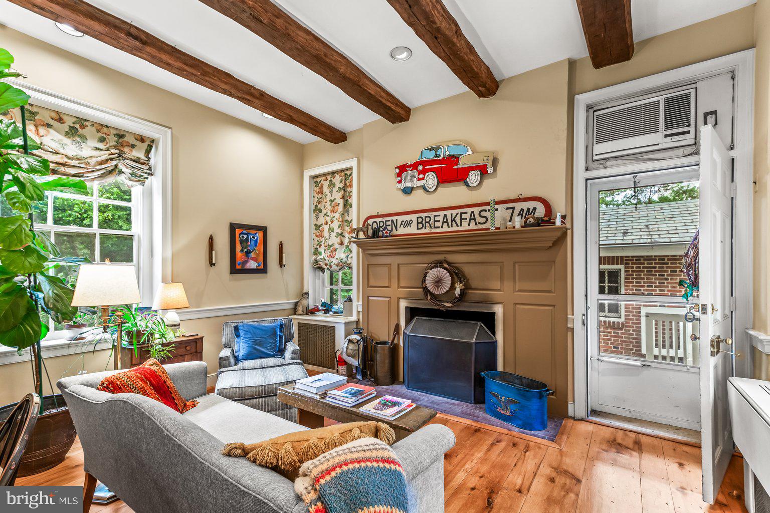 ROLAND PARK - Residential