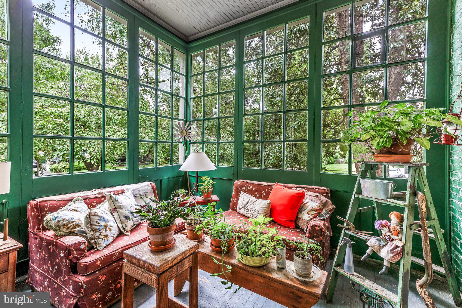 ROLAND PARK - Residential