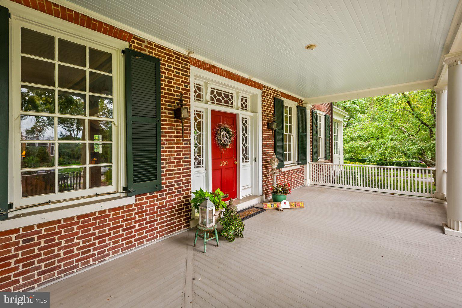 ROLAND PARK - Residential