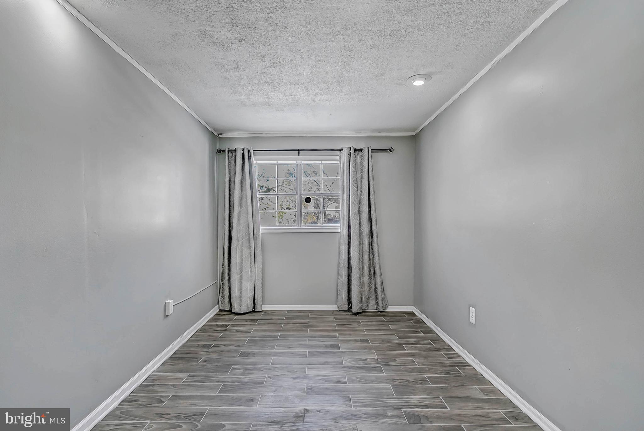 OLD FORT HILLS PLAT ONE - Residential Lease