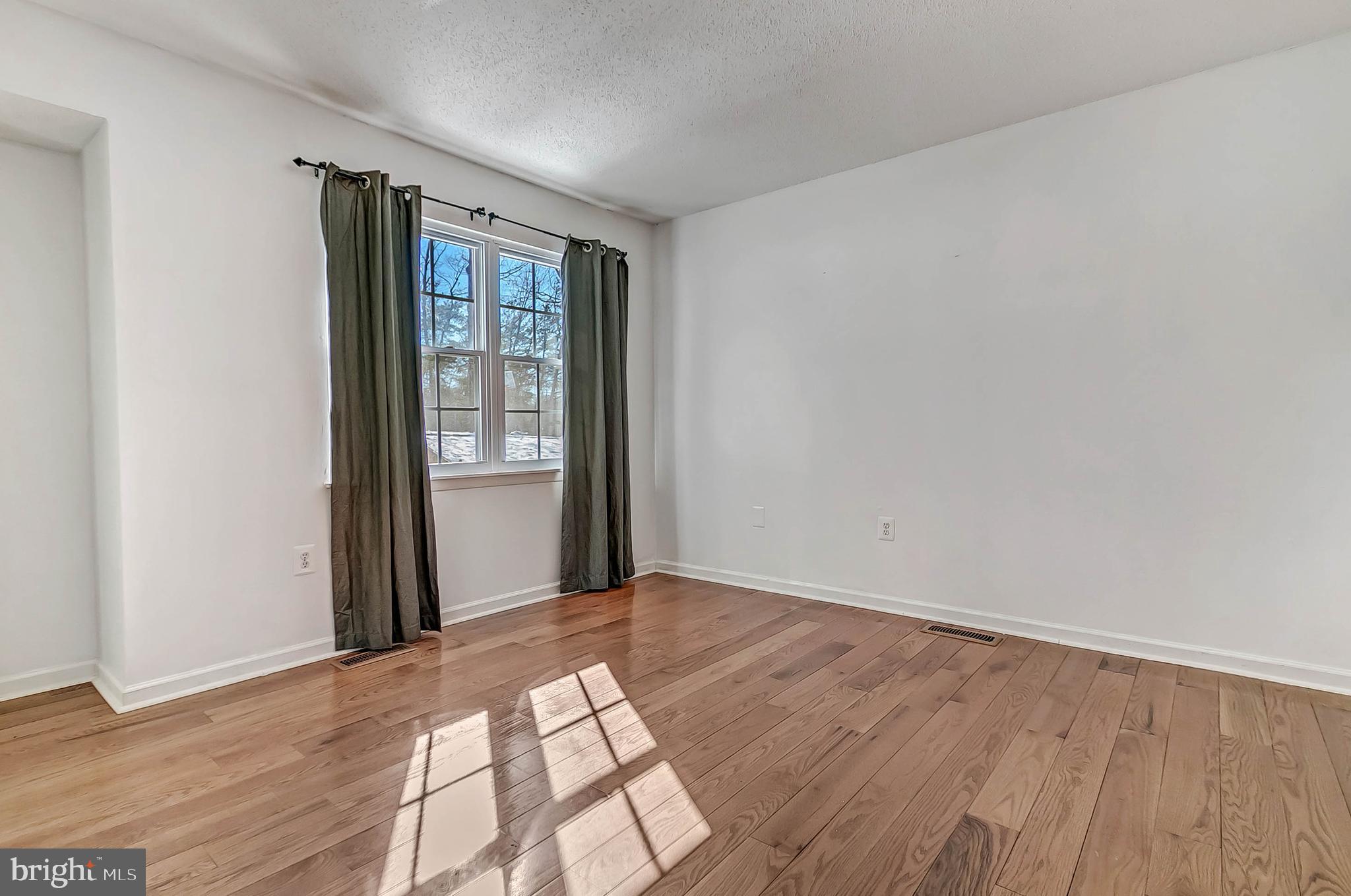 OLD FORT HILLS PLAT ONE - Residential Lease