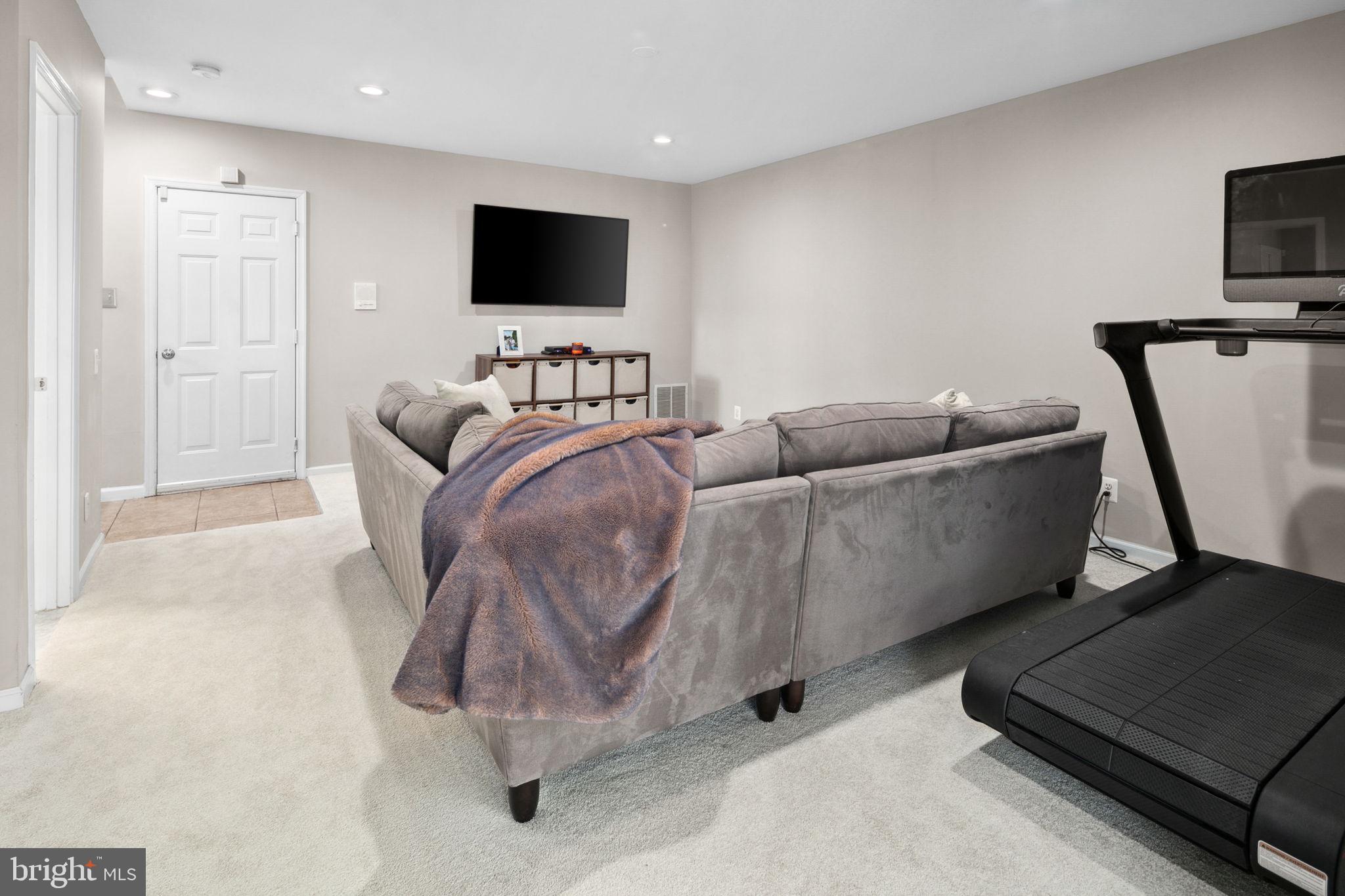 STONEGATE - Residential