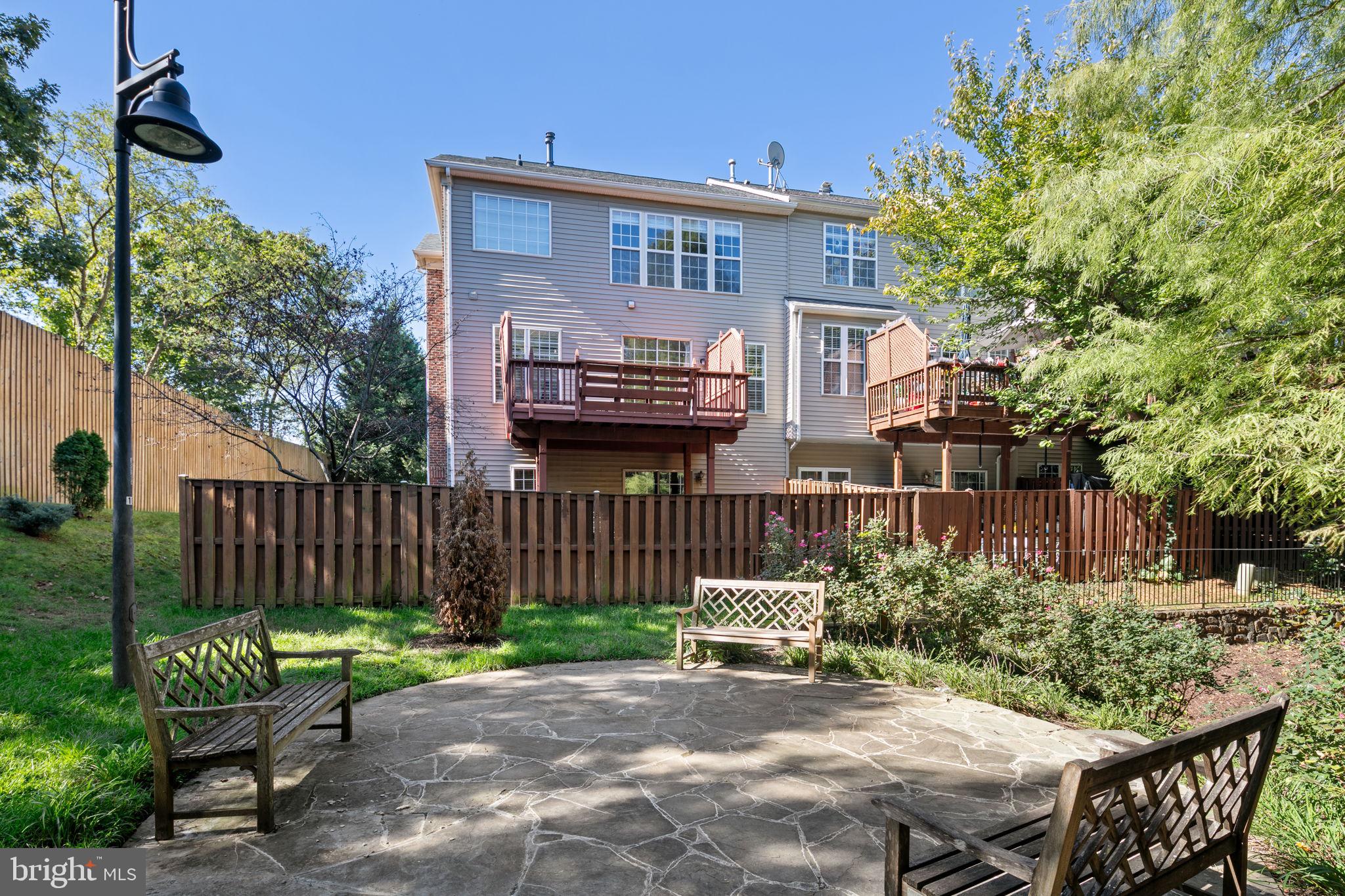 STONEGATE - Residential