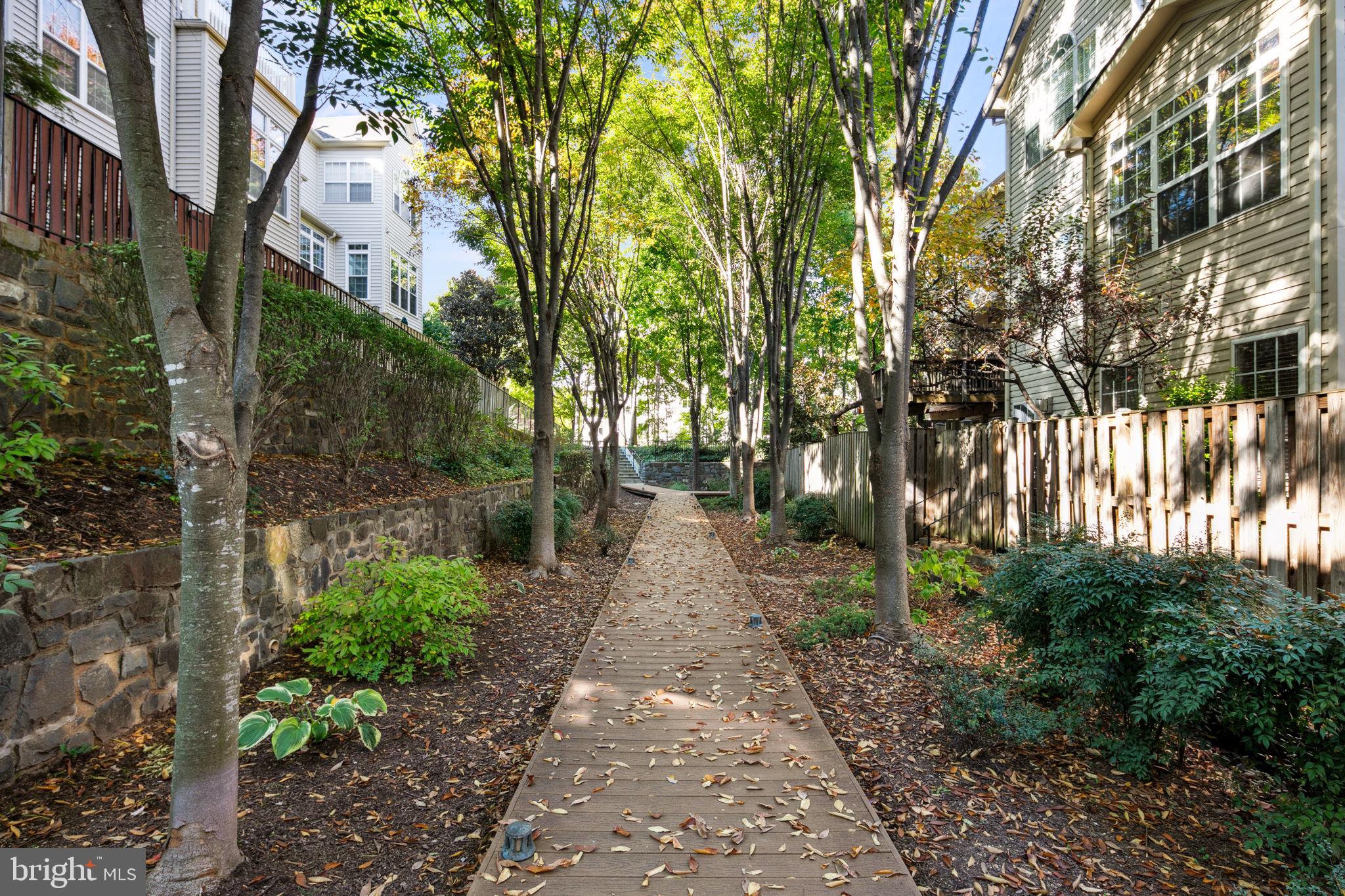 STONEGATE - Residential