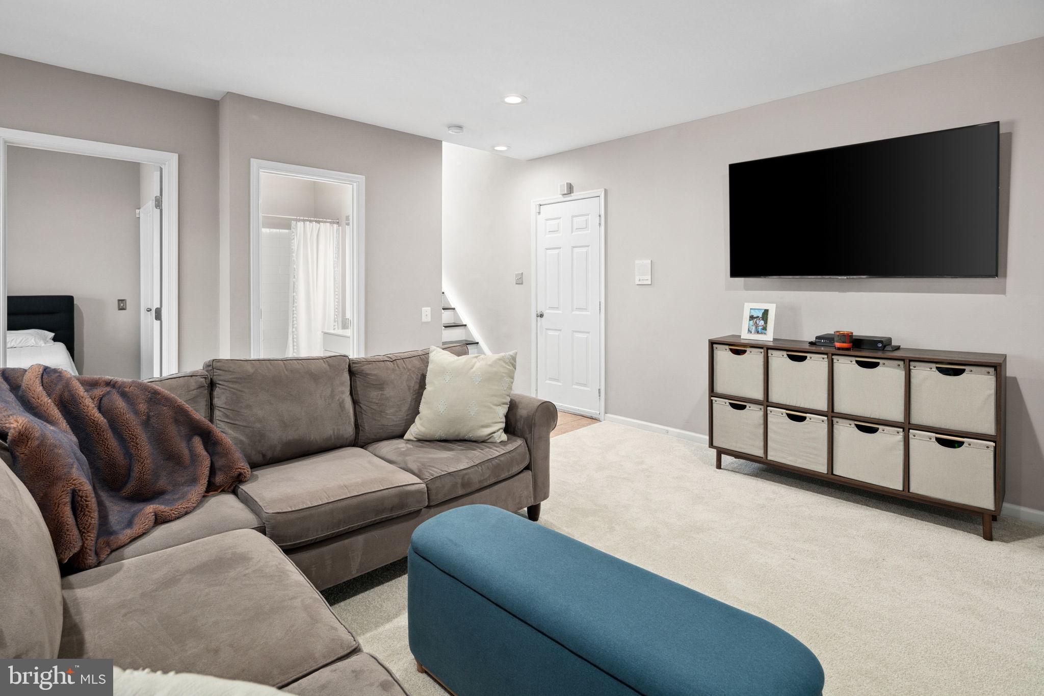 STONEGATE - Residential