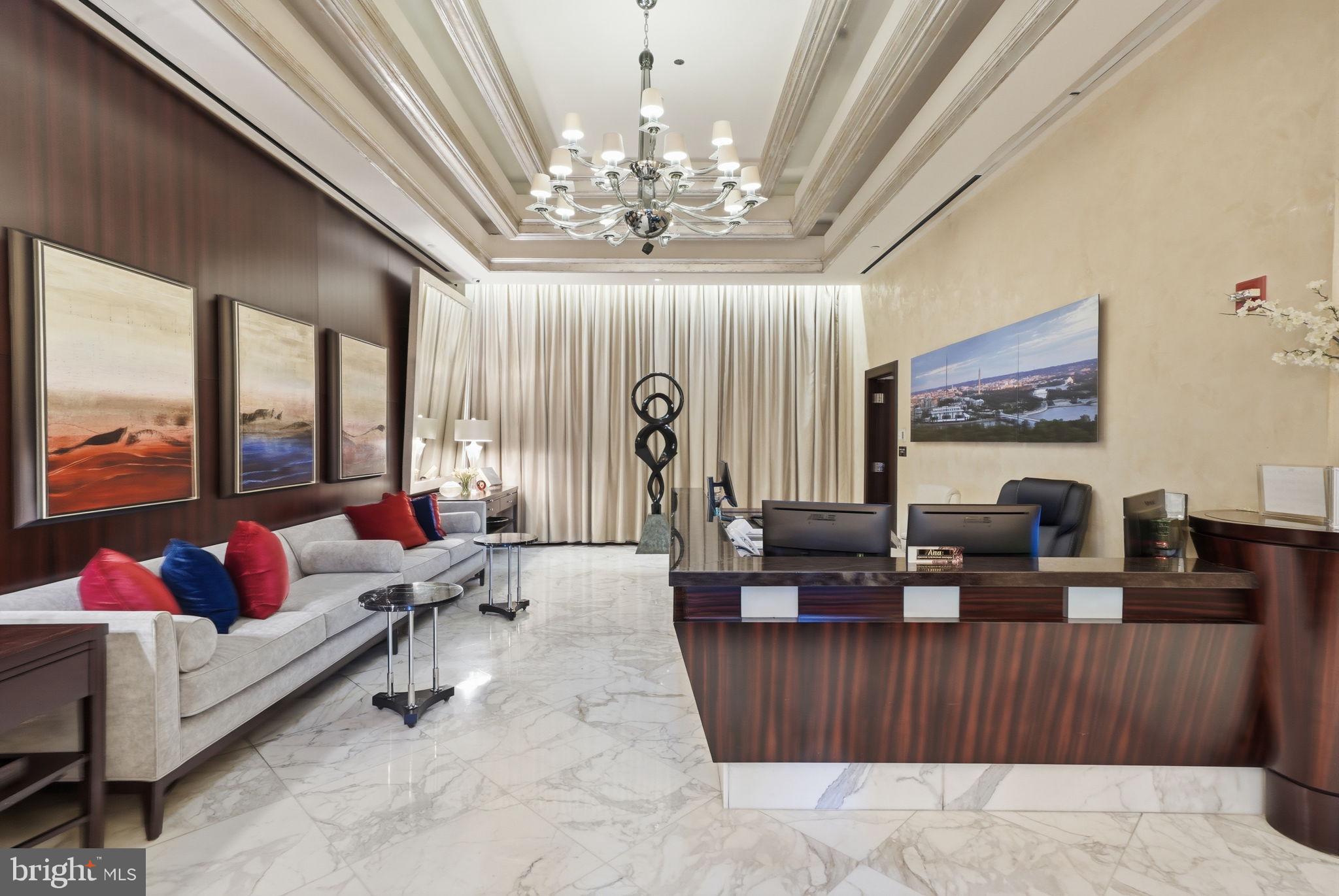 ROSSLYN - Residential