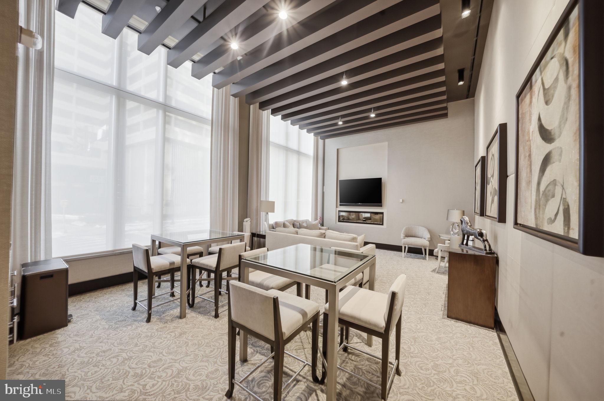 ROSSLYN - Residential