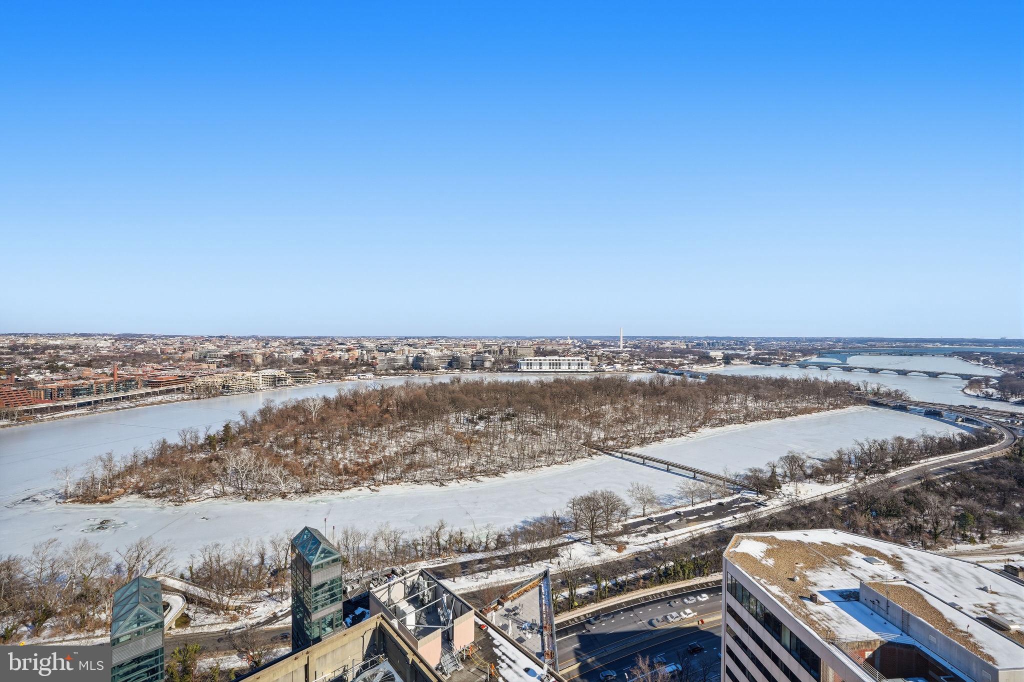 ROSSLYN - Residential