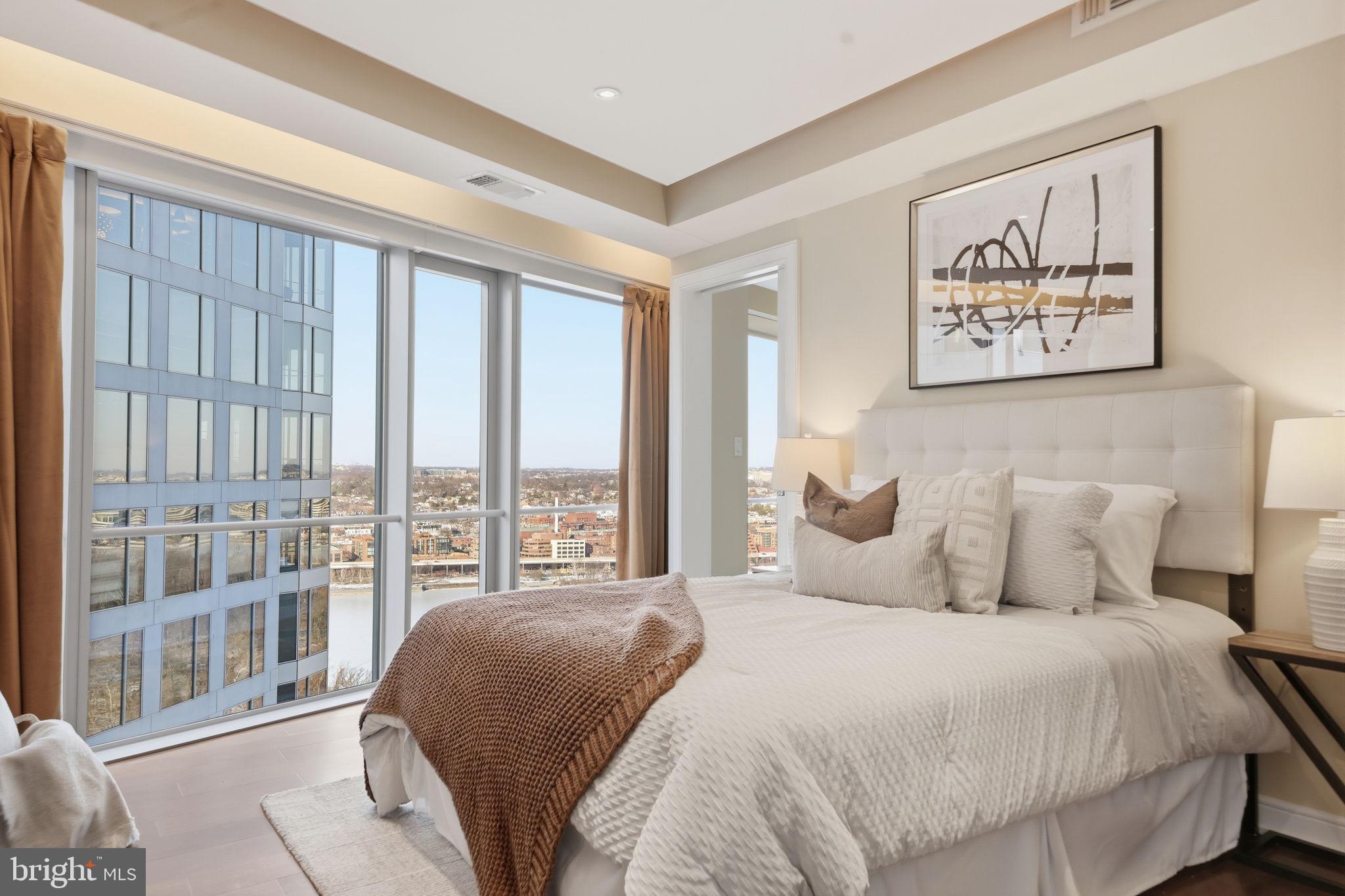 ROSSLYN - Residential