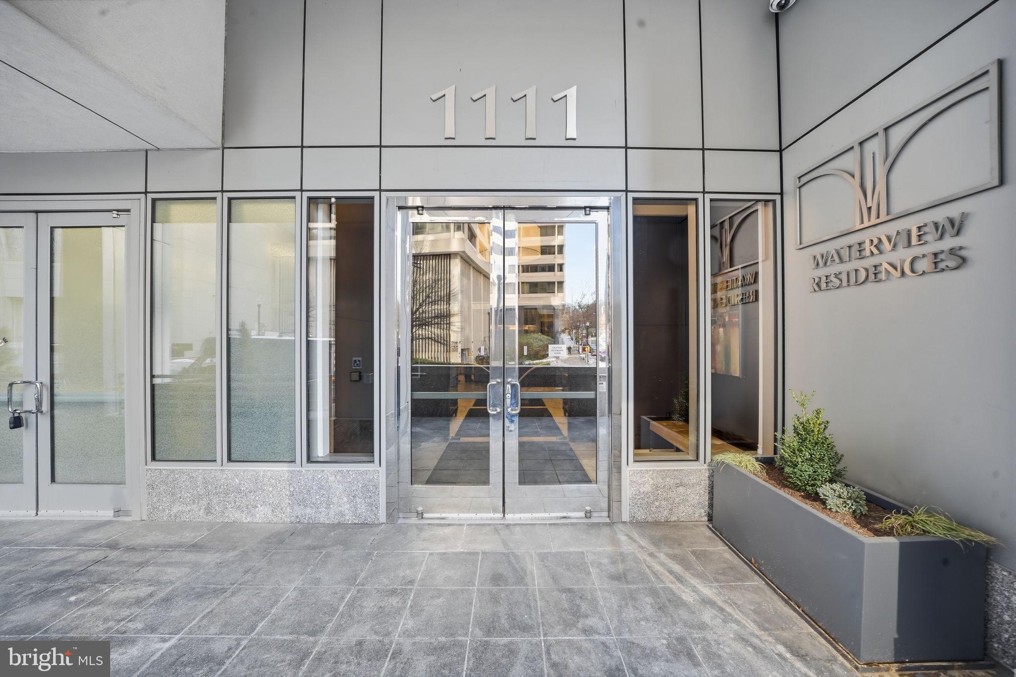 ROSSLYN - Residential