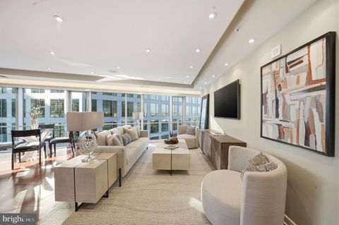 Condo For Sale - 1111 19th Street #2705<br/> ARLINGTON, VA 22209