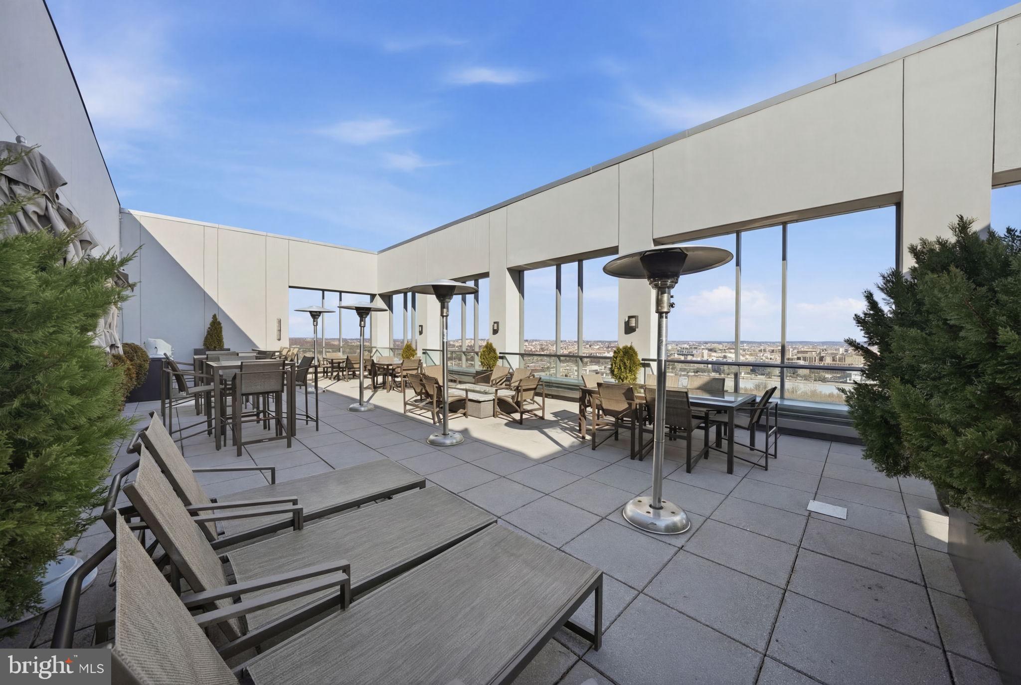 ROSSLYN - Residential