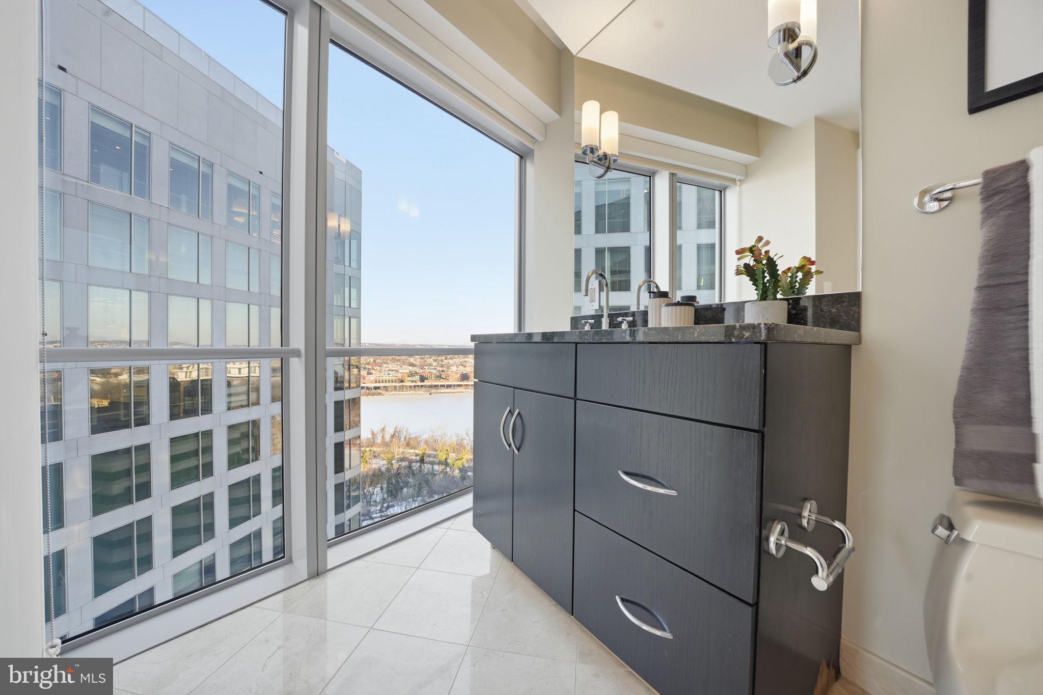 ROSSLYN - Residential