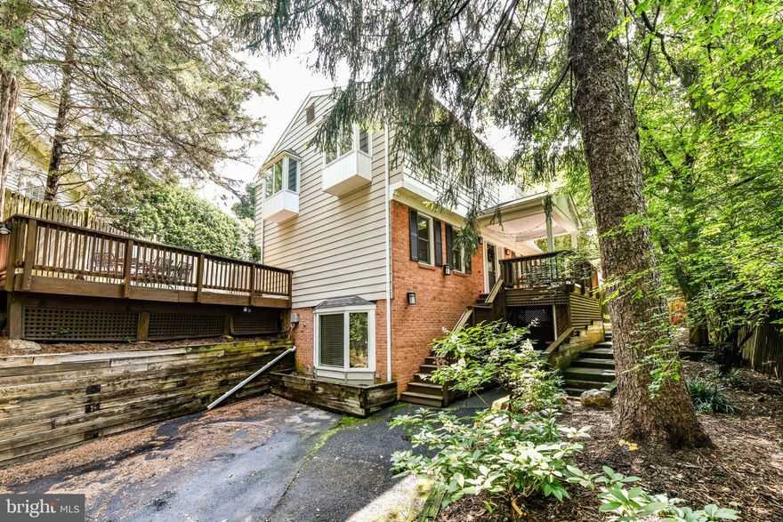 Stunningly renovated 5BR, 3.5BA home in North Arlington's Cherrydale neighborhood & just minutes to DC*Neutral paint tones, hardwood floors, upscale molding, recessed lighting & trims & ample sunlight throughout main level*Large living room which opens across the dining room with built-in cabinetry & sliding glass doors to one of the most private backyards you’ll find*Updated Kitchen features granite countertops with complimentary backsplash, stainless steel appliances, tons of gorgeous 42" custom cabinets & two pantries*Additional built-ins perfect for storage mudroom off garage*Second living space/family room with a decorative-only fireplace & powder room*Upstairs features hardwood floors & ample light in each of the three bedrooms*Spacious primary suite featuring lofted ceilings, a generous walk-in closet, a super-private deck for a private outdoor coffee in the morning overlooking backyard + luxury spa-like en-suite bathroom features two granite vanities, tiled floors & frameless glass shower*Two additional generously sized bedrooms share second full bathroom*Laundry also conveniently on bedroom level*Fully finished walkout lower level features hardwood floors, large rec room with decorative-only fireplace + two bedrooms share updated full bathroom*Enjoy outdoor living on the paver patio, deck & manicured lawn outback is fenced for privacy*Zoned for Arlington Science Focus School, Dorothy Hamm MS & Washington-Liberty HS*Stellar location! Just 2 stop lights to/from DC*Close to groceries, shopping, restaurants, gyms, parks, bike trails & entertainment*Short walk to the Ballston & Virginia Square Metros, Ballston Quarter & Clarendon*The convenient location provides easy access to major commuter routes, Rt. 50, 395*Minutes to Georgetown, DC & Crystal City, National Landing, Mclean & Falls Church, Tyson's Corner, Amazon HQ, Reagan National Airport & Pentagon* 

*Available 10.1.23*