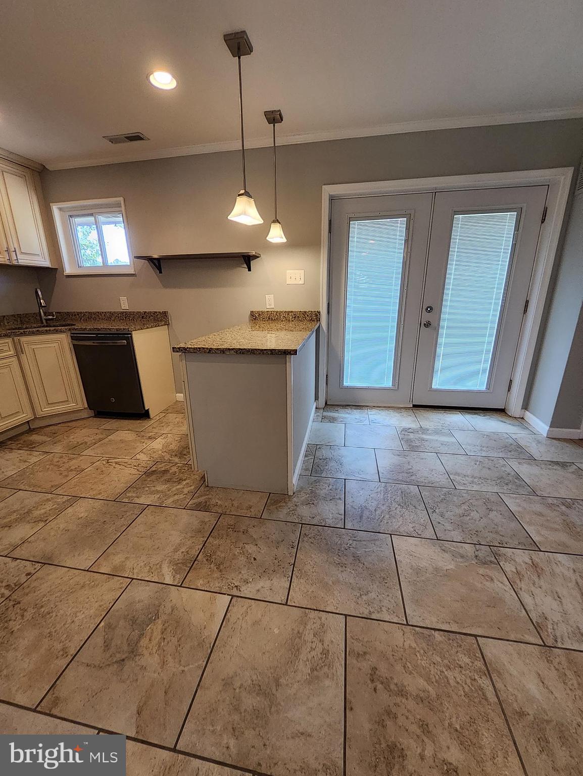 PARKLAWN - Residential Lease