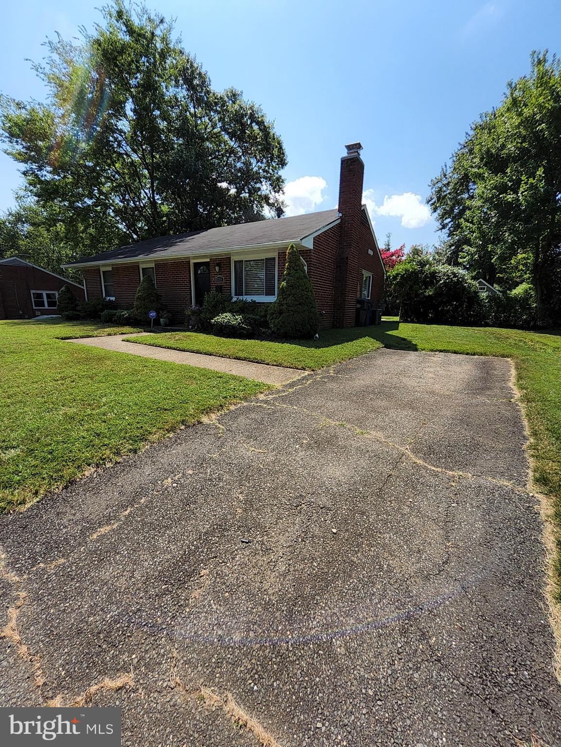 PARKLAWN - Residential Lease