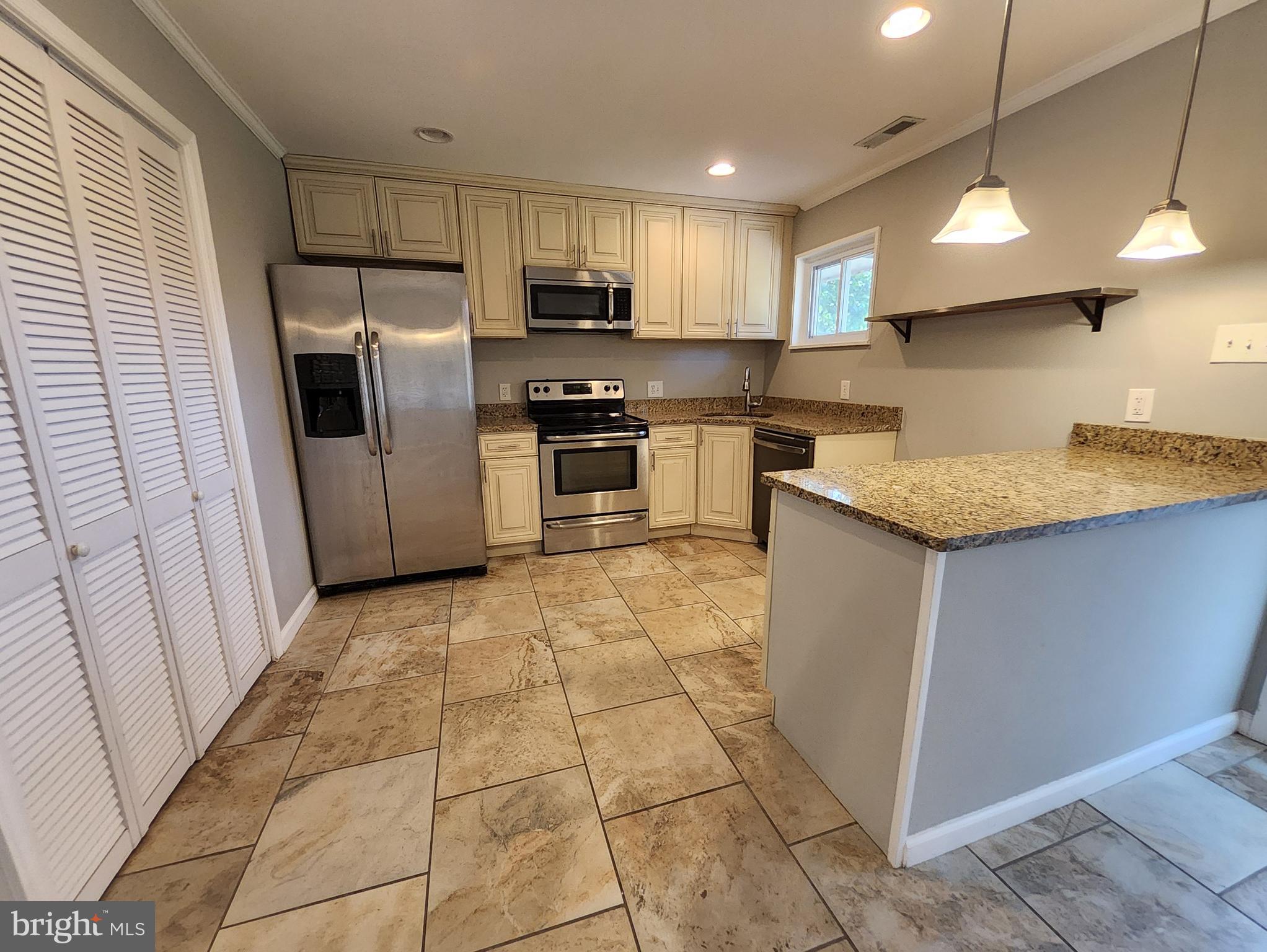 PARKLAWN - Residential Lease